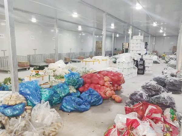 在冷庫使用中，如何根據食品分類確定貯藏溫度值？